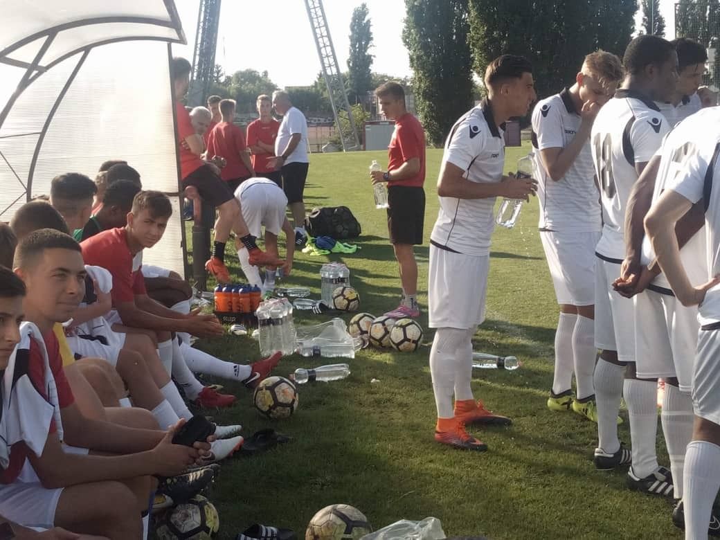 Pre-season session with the senior squad